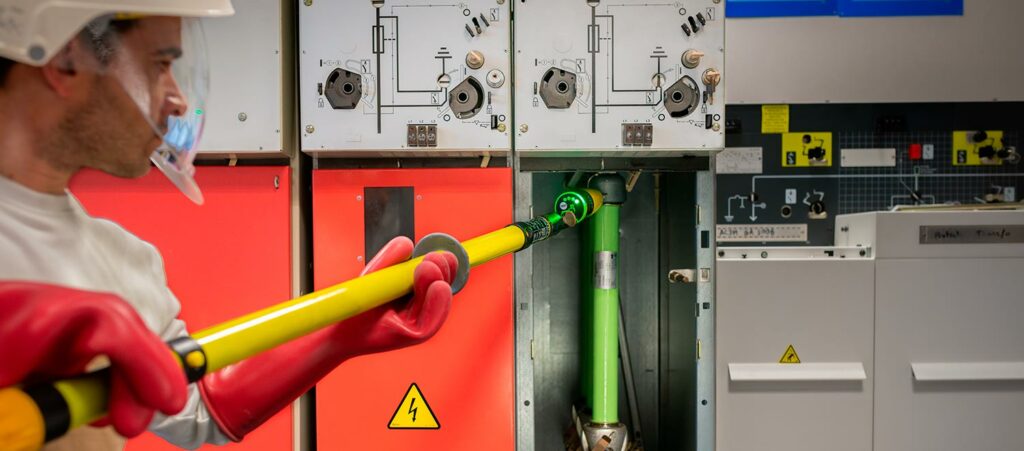 habilitation electrique en haute tension (HTA) H1V, H2V, HC, HE Habilitation Électrique | PILOCAP