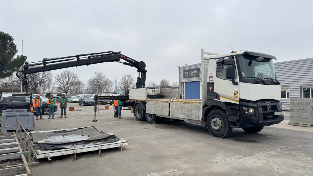 R.490 - Grue de chargement - PILOCAP Formation