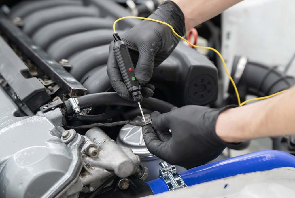 Contrôle des circuits électriques d’un véhicule avec un testeur
